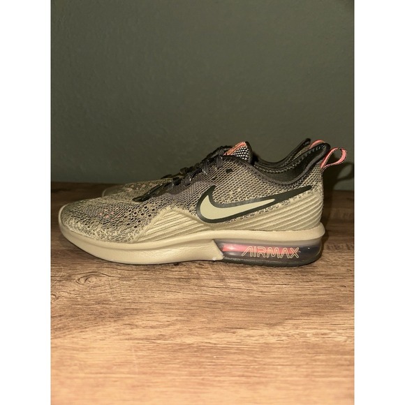 Nike Air max Womens Running Shoes Size 8 Olive - Picture 2 of 9